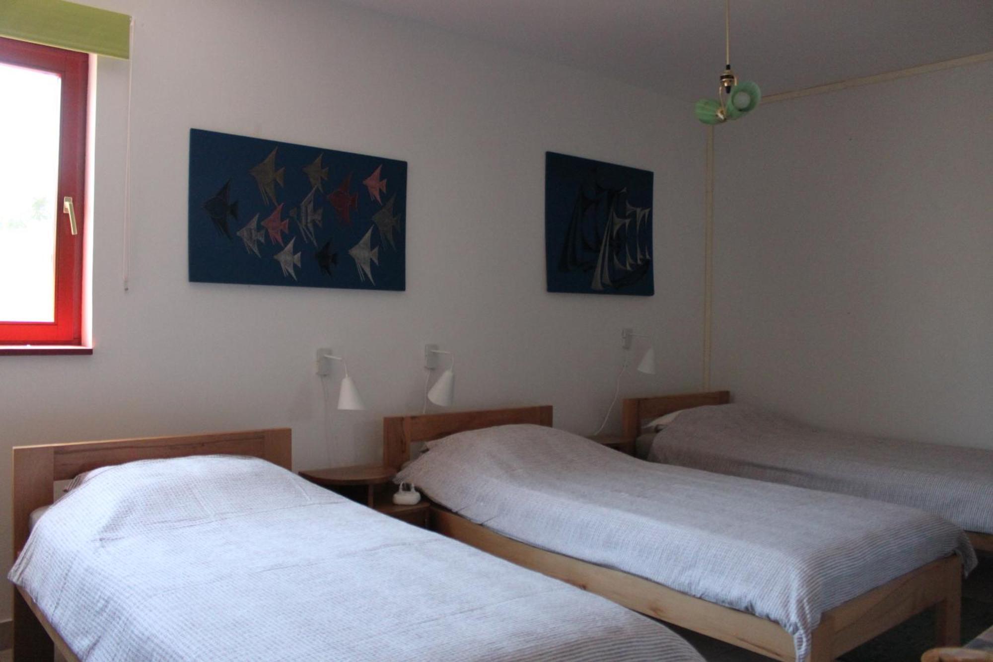 Boulevard Garden House - Free And Save Parking In The Locked Yard Cuprija Room photo